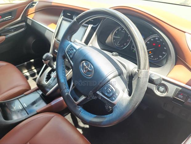Toyota Harrier 2019 Maroon