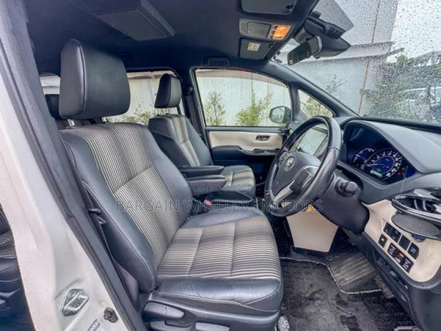 Toyota Noah 2019 Pearl