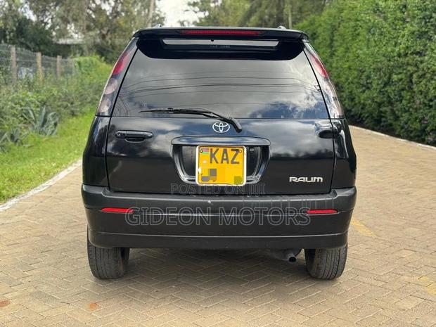 Toyota Raum 2001 Black