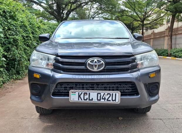Toyota Hilux Revo Single Cab Deisel 2.4 RWD 2017 Gray