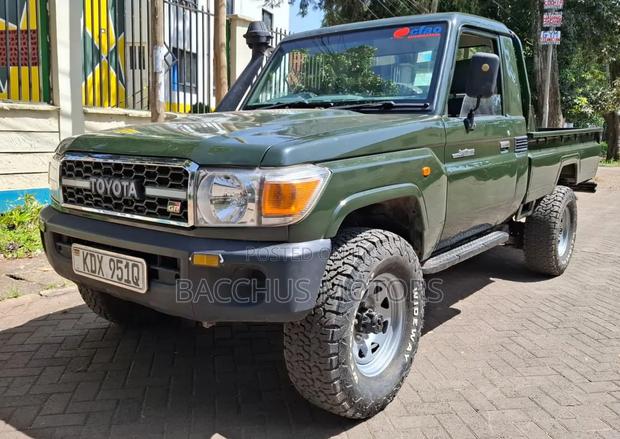 Toyota Land Cruiser 2014 Green