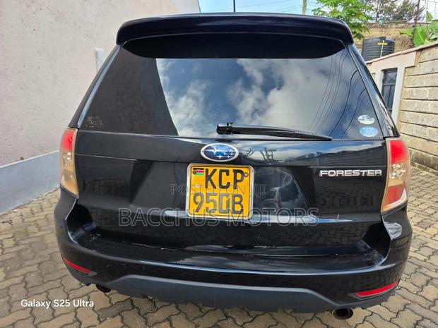 Subaru Forester 2010 Black