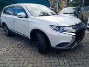 Mitsubishi Outlander 2020 White for sale