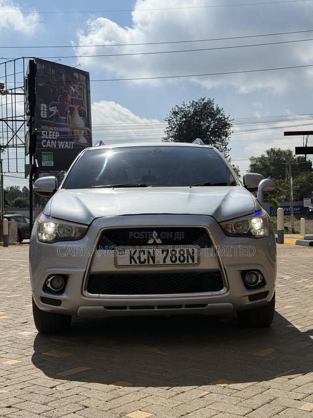 Mitsubishi RVR 2010 Silver