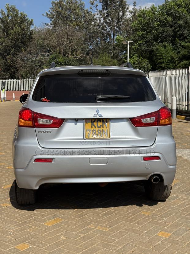 Mitsubishi RVR 2010 Silver