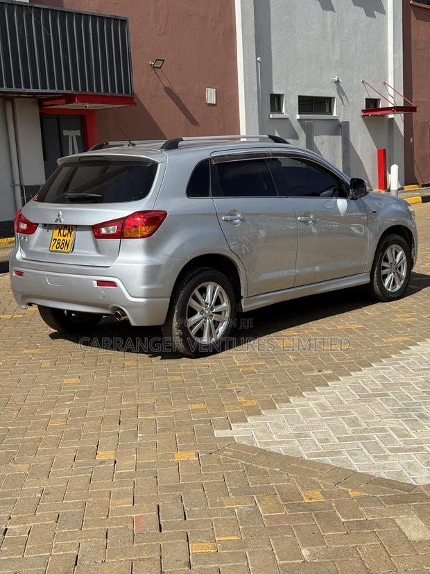Mitsubishi RVR 2010 Silver