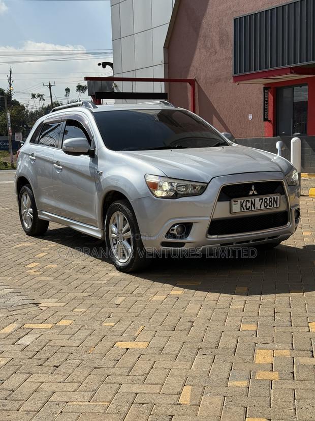 Mitsubishi RVR 2010 Silver