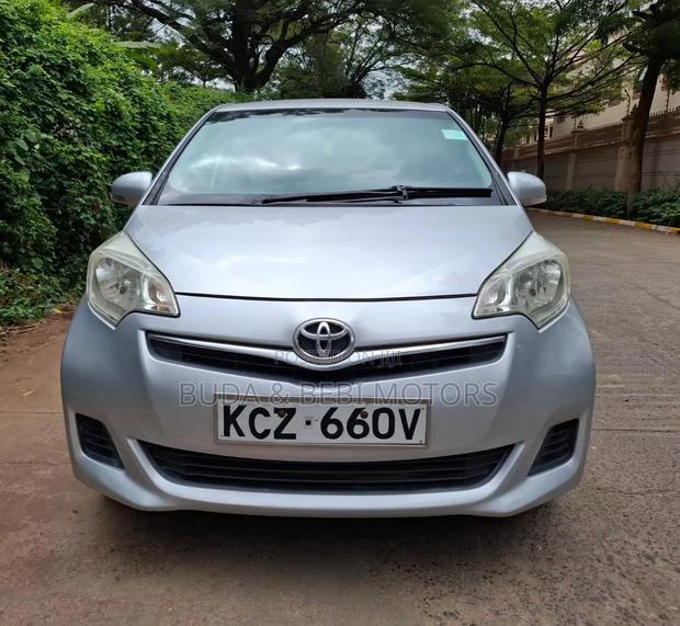 Toyota Ractis 2013 Silver
