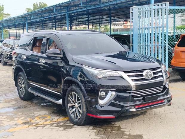 Toyota Fortuner 2019 Black
