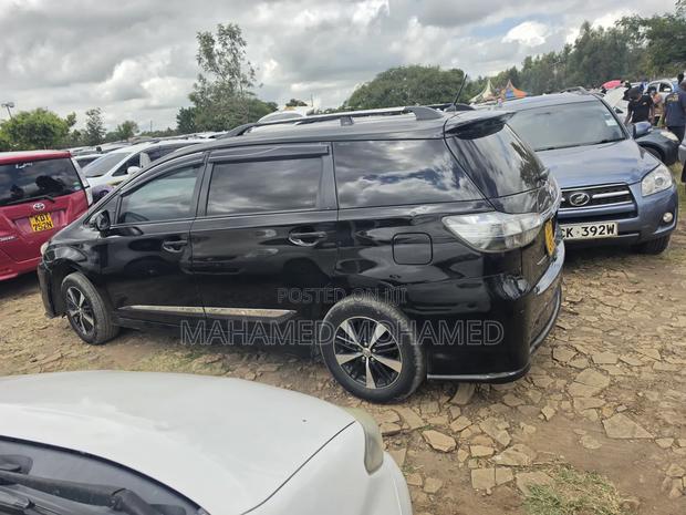 Toyota Wish 2013 Black