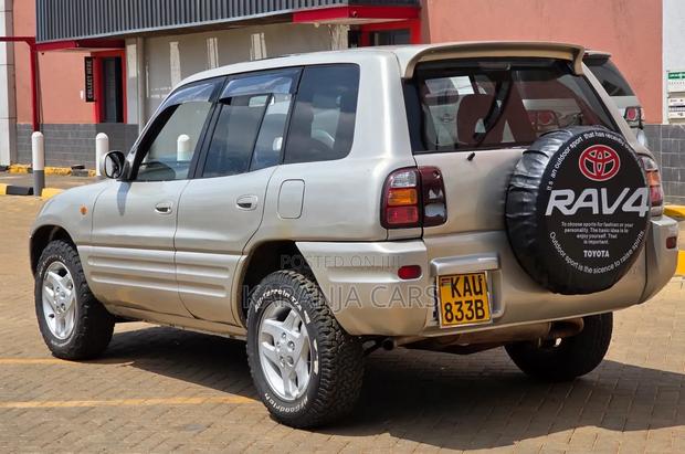 Toyota RAV4 1999