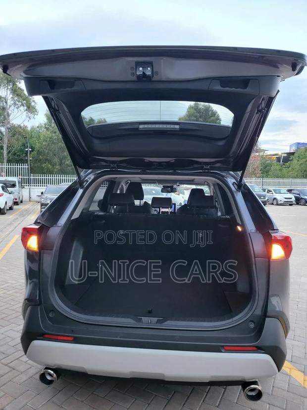 Toyota RAV4 Adventure 2019 Gray