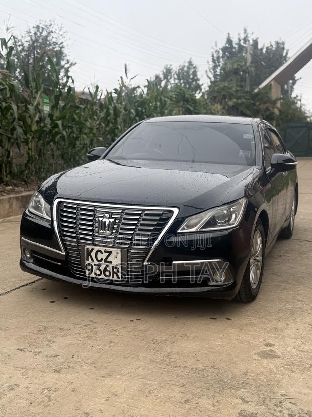 Toyota Crown 2013 Black