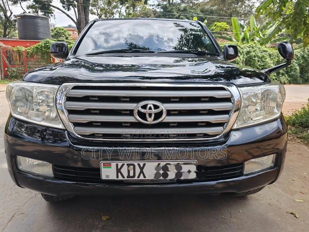 Toyota Land Cruiser 4.6 V8 GX 2010 Black