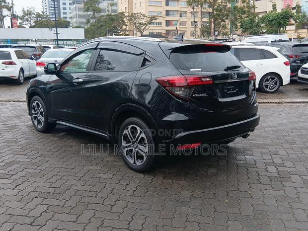 Honda Vezel 2019 Black