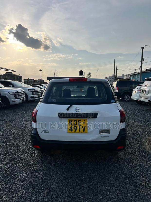 Nissan Advan 2015 White