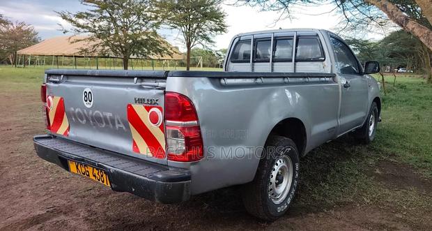 Toyota Hilux 2015 Silver