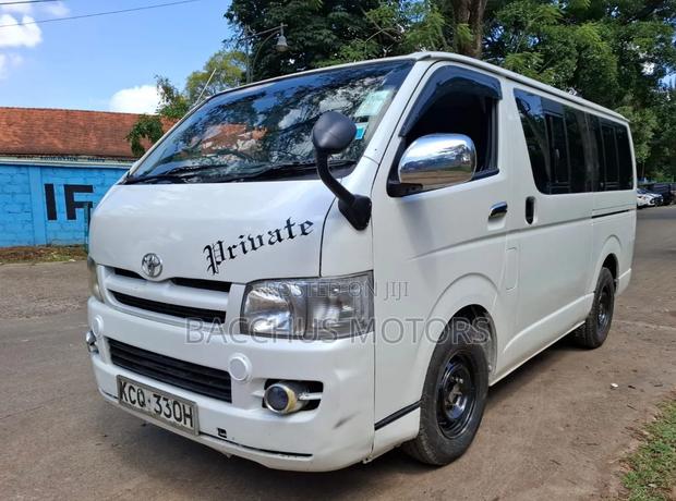 Toyota HiAce 2011 White