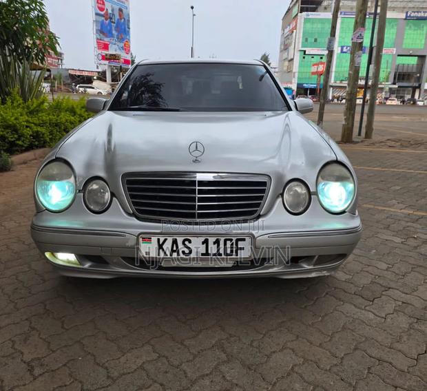 Mercedes-Benz E200 1997 Silver