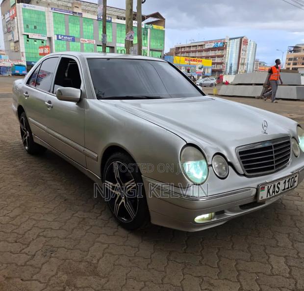 Mercedes-Benz E200 1997 Silver