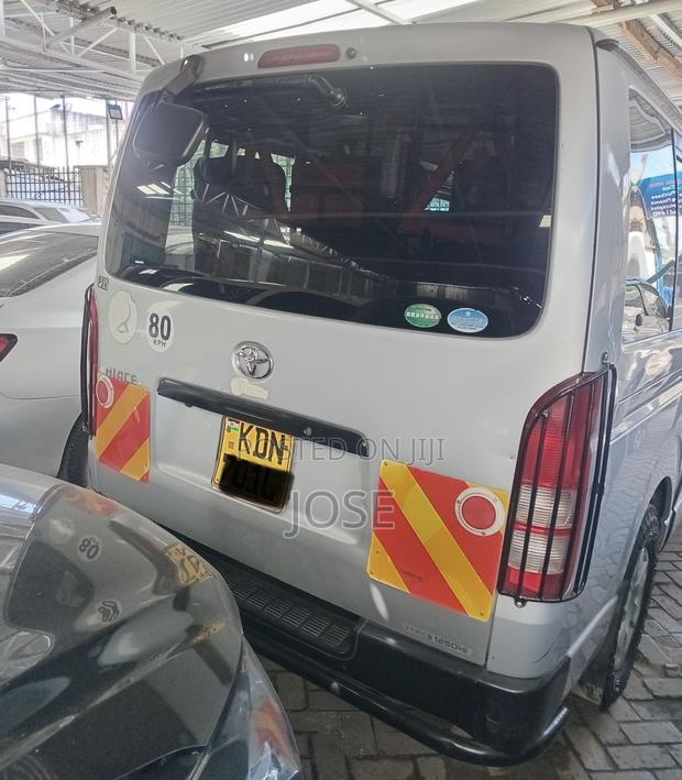Toyota HiAce 2016 Silver