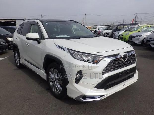 Toyota RAV4 2020 White