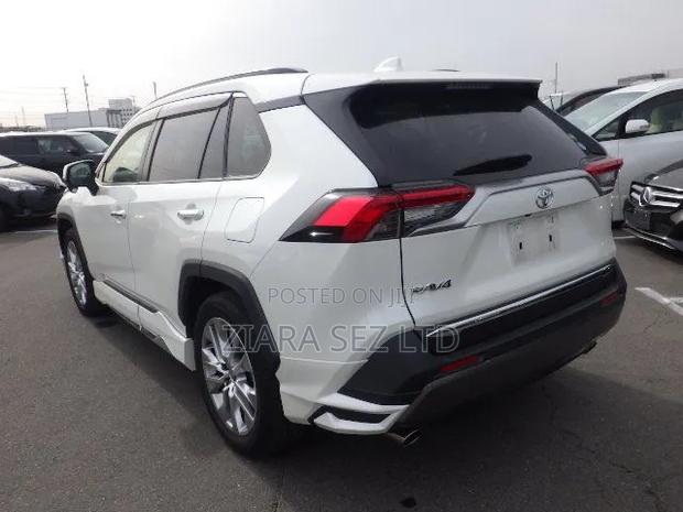 Toyota RAV4 2020 White