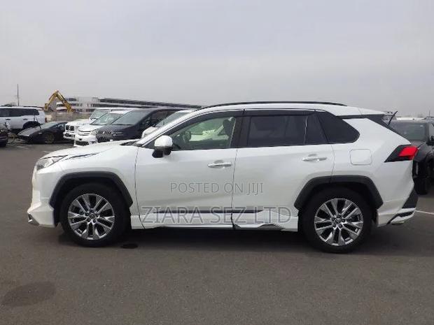 Toyota RAV4 2020 White