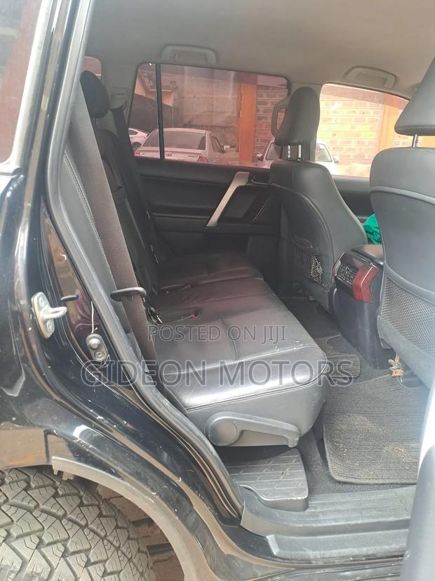 Toyota Land Cruiser Prado 2016 Black