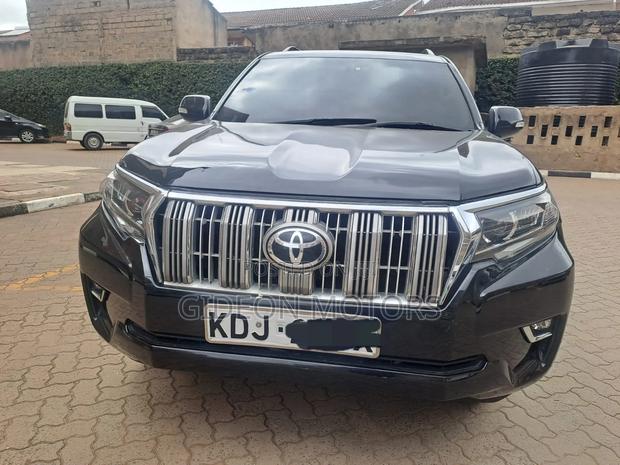 Toyota Land Cruiser Prado 2016 Black