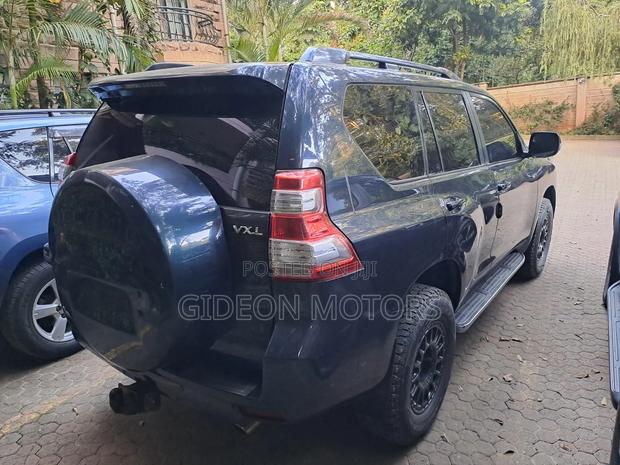 Toyota Land Cruiser Prado 2010 Black