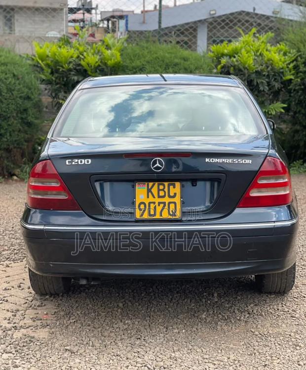 Mercedes-Benz C200 2004 Green