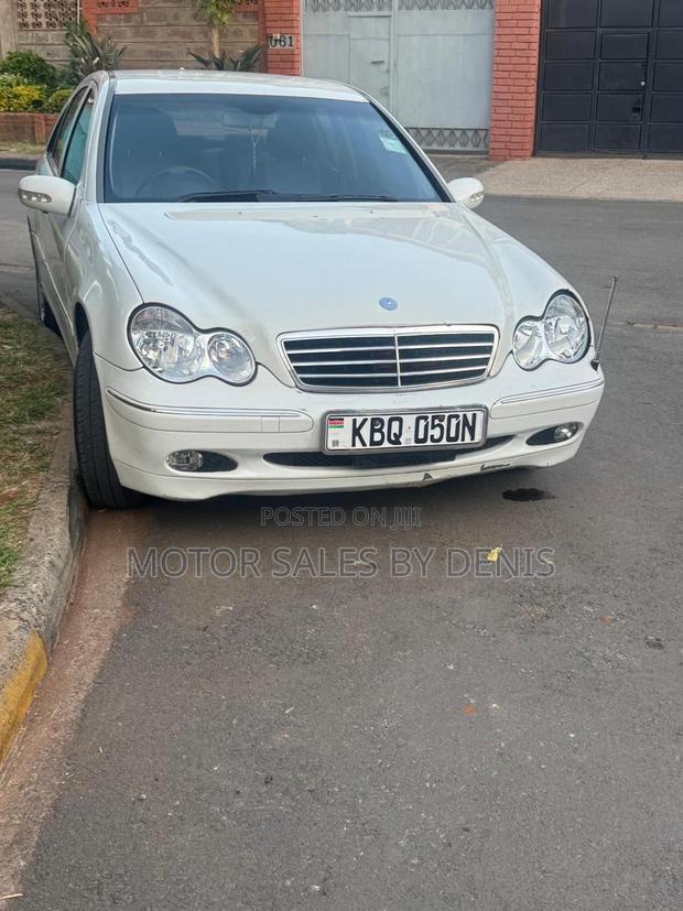 Mercedes-Benz C180 2004 White