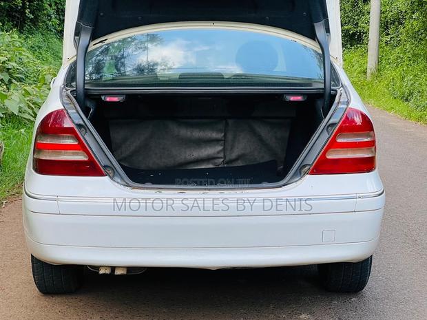 Mercedes-Benz C180 2004 White