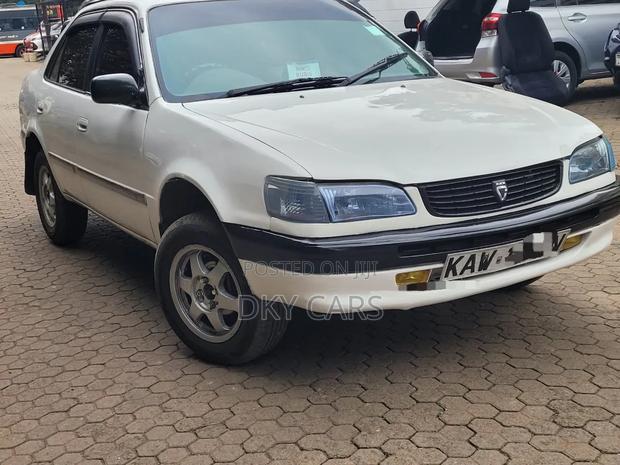 Toyota Sprinter 2000 White