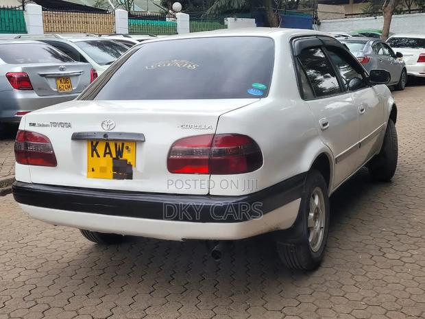 Toyota Sprinter 2000 White
