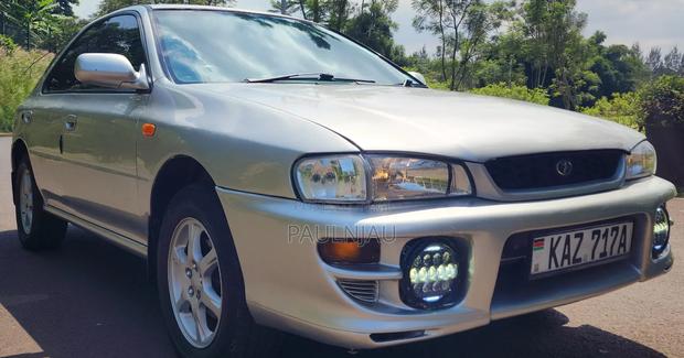 Subaru Impreza 2000 Silver