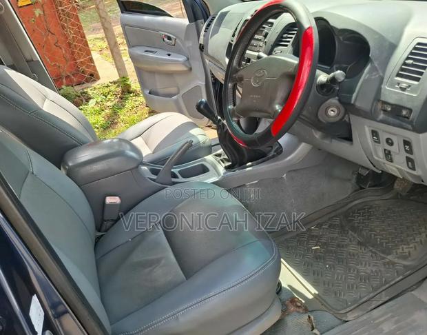 Toyota Hilux 2007 Blue