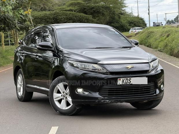 Toyota Harrier 2.0 2017 Black