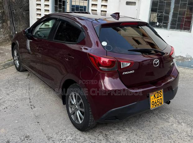 Mazda Demio 2017 Maroon