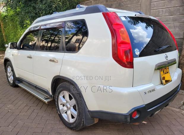 Nissan X-Trail 2010 White
