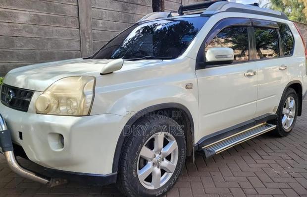 Nissan X-Trail 2010 White