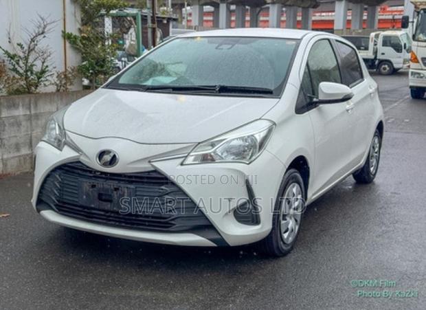 Toyota Vitz 1.0 FWD 5dr 2019 Pearl