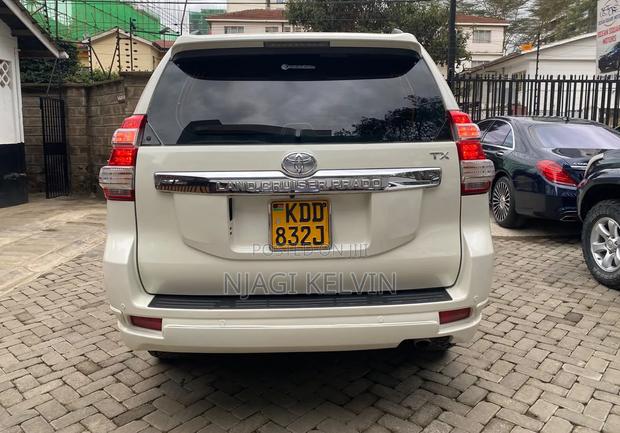 Toyota Land Cruiser Prado 2015 White