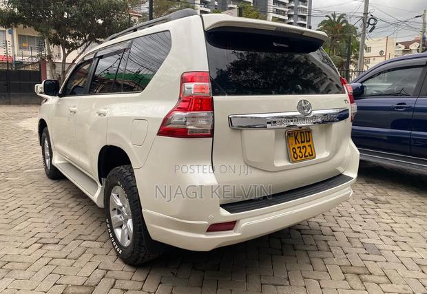 Toyota Land Cruiser Prado 2015 White