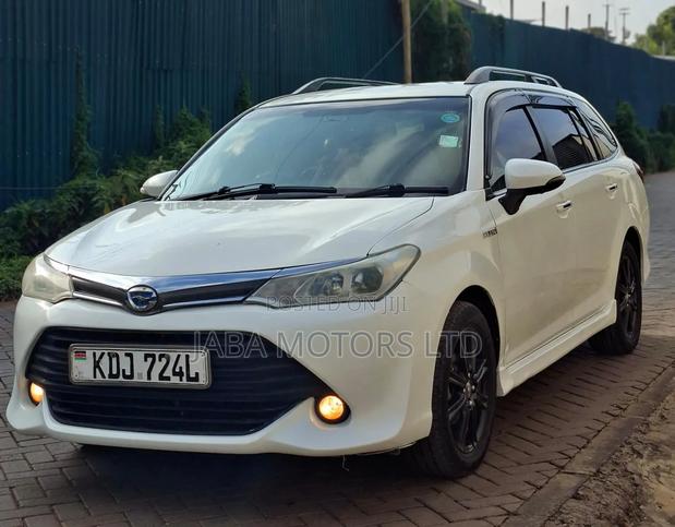 Toyota Corolla Fielder 2015 White