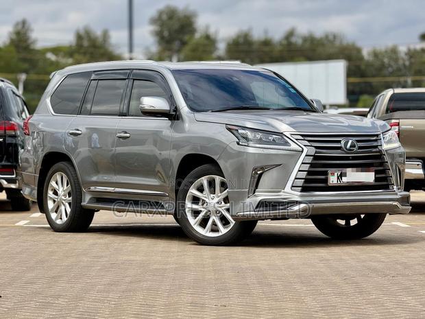 Lexus LX 570 AWD 2015 Silver