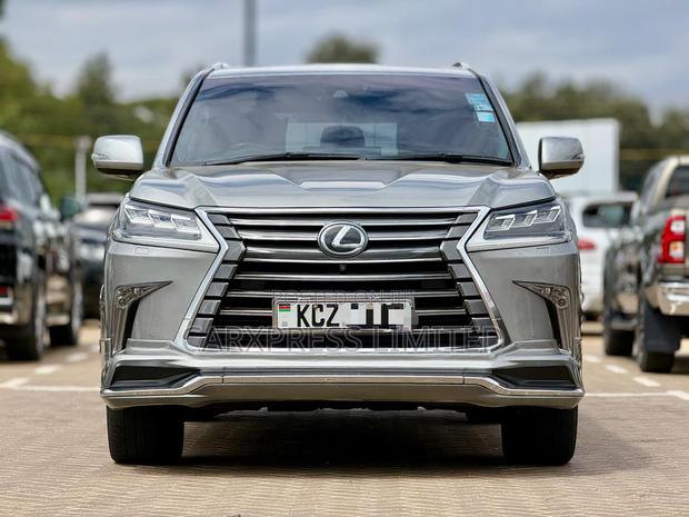 Lexus LX 570 AWD 2015 Silver