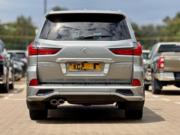 Lexus LX 570 AWD 2015 Silver