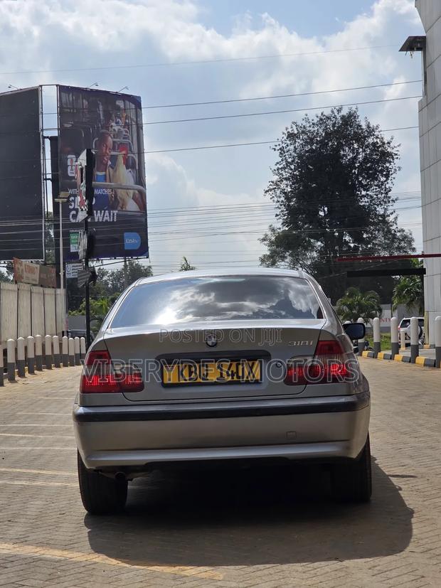 BMW 318ti 2004 Silver
